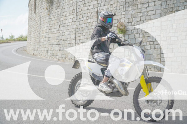 <h1 class="product-title">thumb_FF109860-1</h1>