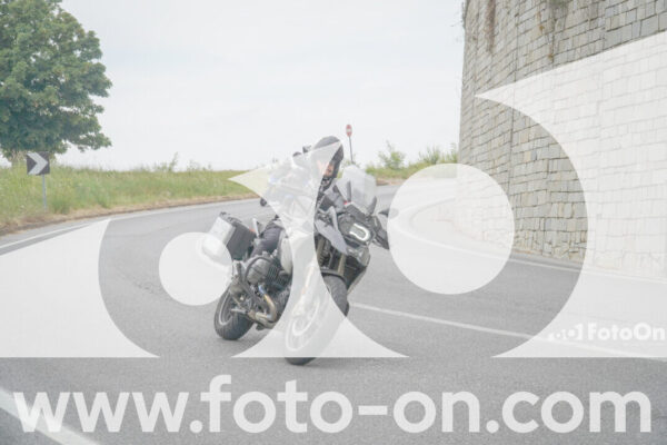 <h1 class="product-title">thumb_FF109873</h1>