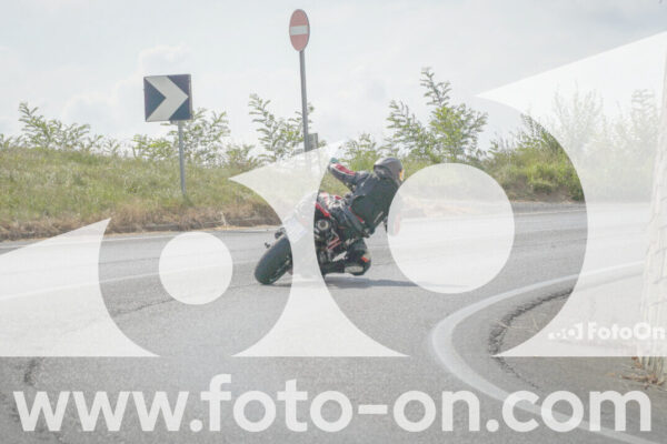 <h1 class="product-title">thumb_FF109899-1</h1>