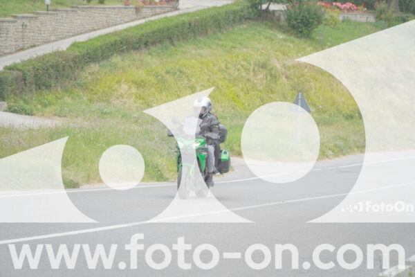 <h1 class="product-title">thumb_FF109899</h1>