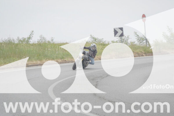 <h1 class="product-title">thumb_FF109912</h1>