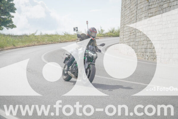 <h1 class="product-title">thumb_FF109960</h1>