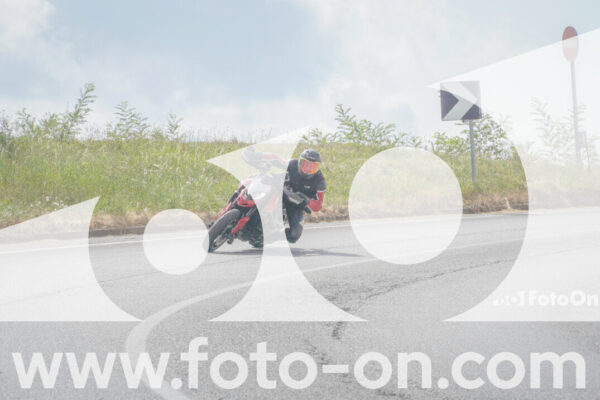 <h1 class="product-title">thumb_FF109968</h1>