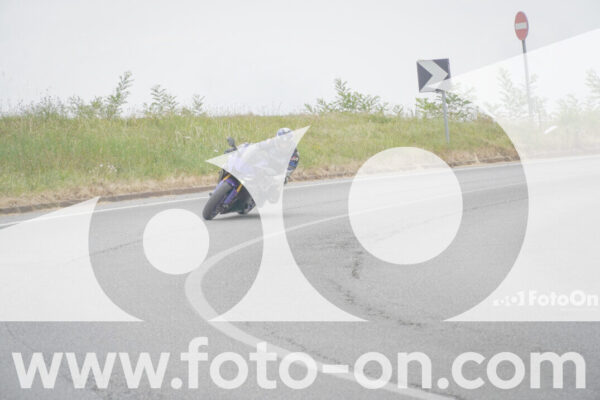 <h1 class="product-title">thumb_FF109991</h1>