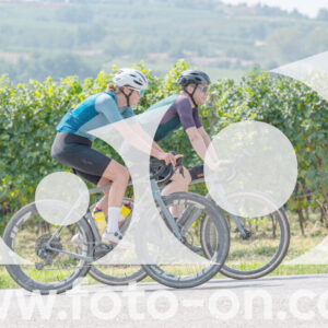 thumb_2025-08-14-Foto-On-a-Barolo-23