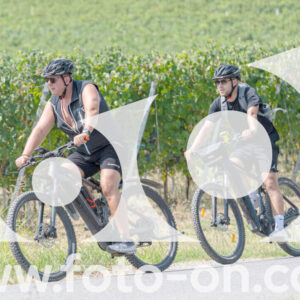thumb_2025-08-14-Foto-On-a-Barolo-24