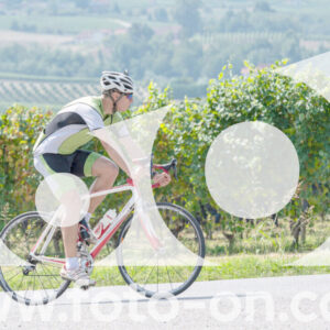 thumb_2025-08-14-Foto-On-a-Barolo-27