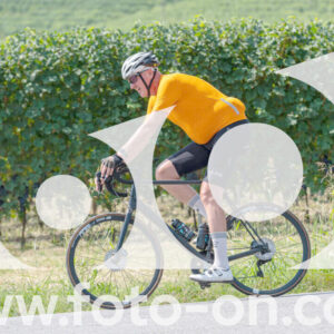 thumb_2025-08-14-Foto-On-a-Barolo-30