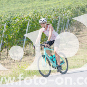 thumb_2025-08-14-Foto-On-a-Barolo-31