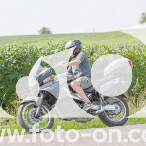 thumb_2025-08-14-Foto-On-a-Barolo-36