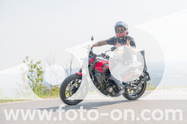<h1 class="product-title">thumb_2025-08-14-Foto-On-a-Barolo-9</h1>