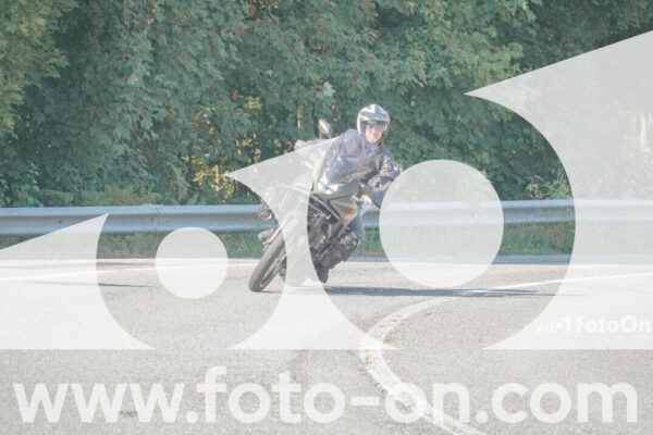 <h1 class="product-title">thumb_FF100053</h1>
