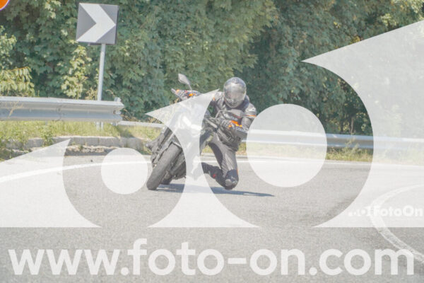 <h1 class="product-title">thumb_FF100066_1</h1>