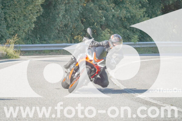 <h1 class="product-title">thumb_FF100074</h1>