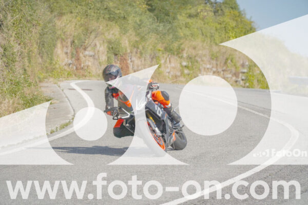 <h1 class="product-title">thumb_FF100080</h1>