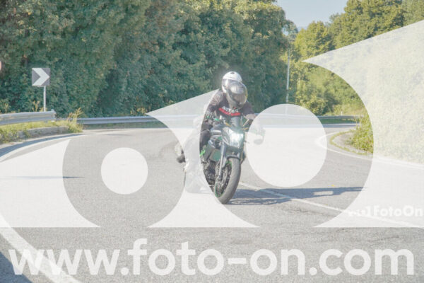 <h1 class="product-title">thumb_FF100089</h1>