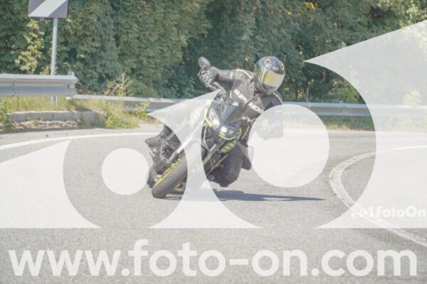 <h1 class="product-title">thumb_FF100148</h1>