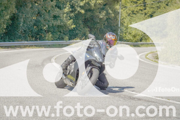 <h1 class="product-title">thumb_FF100227</h1>