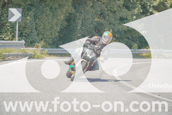 <h1 class="product-title">thumb_FF100251</h1>