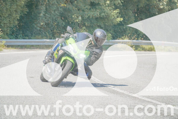<h1 class="product-title">thumb_FF100258</h1>