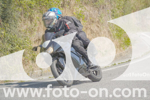 <h1 class="product-title">thumb_FF100278</h1>