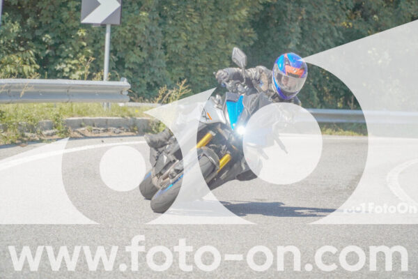 <h1 class="product-title">thumb_FF100290</h1>
