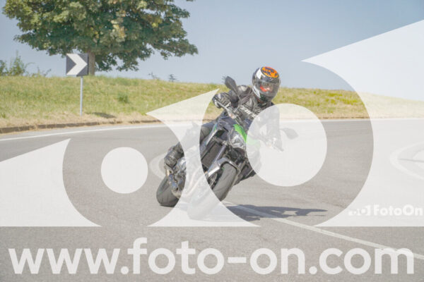 <h1 class="product-title">thumb_FF100363</h1>