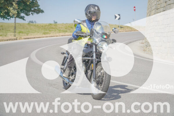 <h1 class="product-title">thumb_FF100366</h1>