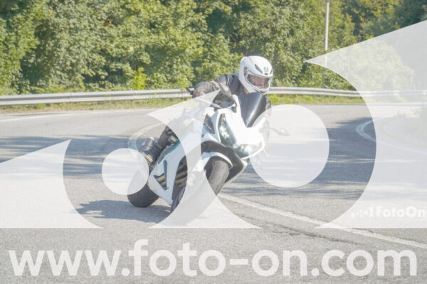 <h1 class="product-title">thumb_FF101862</h1>