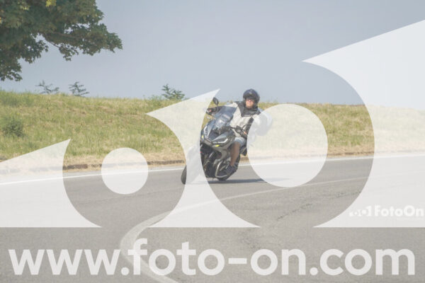<h1 class="product-title">thumb_FF102312</h1>