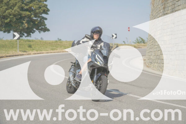 <h1 class="product-title">thumb_FF102313</h1>