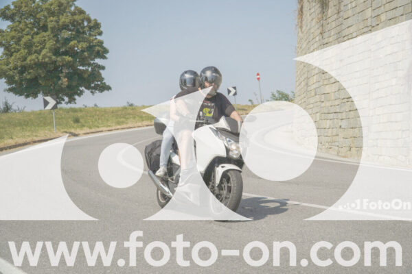 <h1 class="product-title">thumb_FF102439</h1>