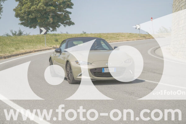 <h1 class="product-title">thumb_FF102465</h1>