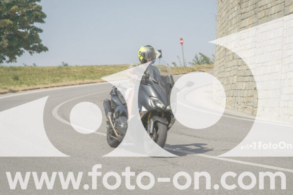 <h1 class="product-title">thumb_FF102481</h1>