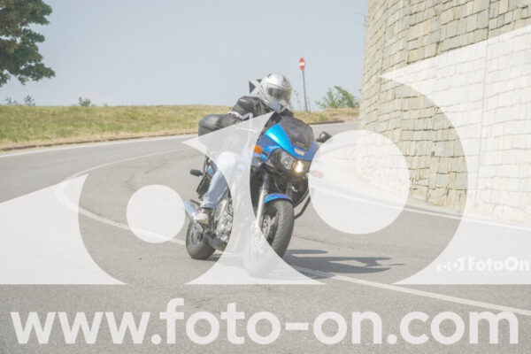 <h1 class="product-title">thumb_FF102498</h1>