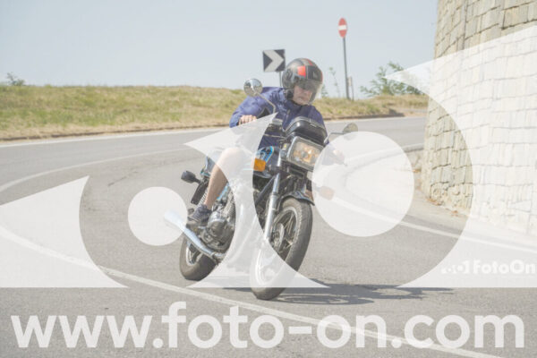 <h1 class="product-title">thumb_FF102526</h1>