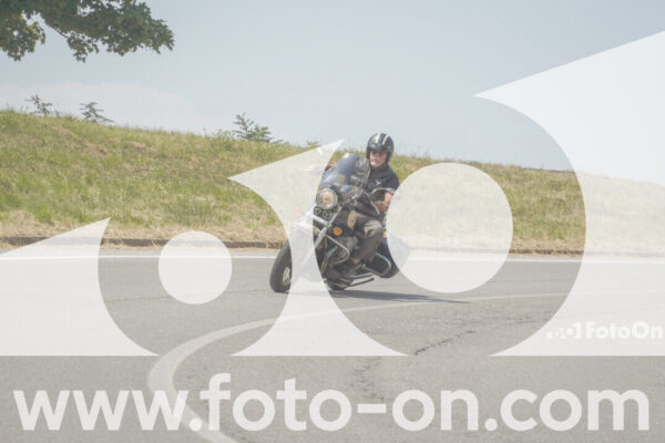 <h1 class="product-title">thumb_FF102529</h1>