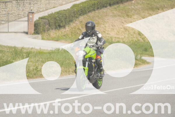 <h1 class="product-title">thumb_FF102534</h1>