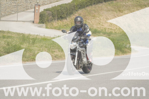 <h1 class="product-title">thumb_FF102556</h1>