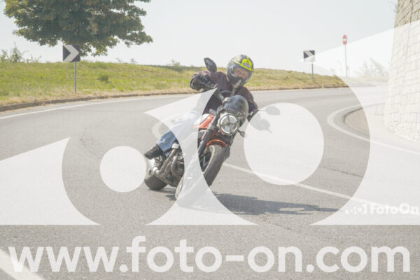<h1 class="product-title">thumb_FF102594</h1>