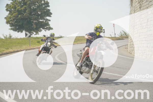 <h1 class="product-title">thumb_FF102597</h1>
