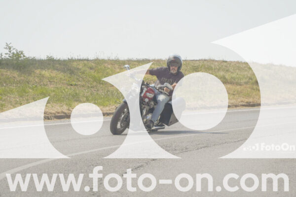 <h1 class="product-title">thumb_FF102601</h1>