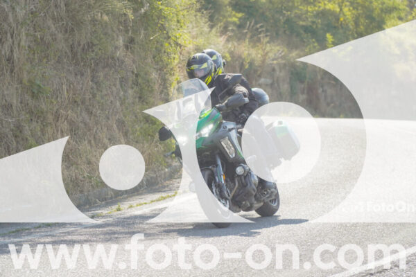 <h1 class="product-title">thumb_FF103397</h1>