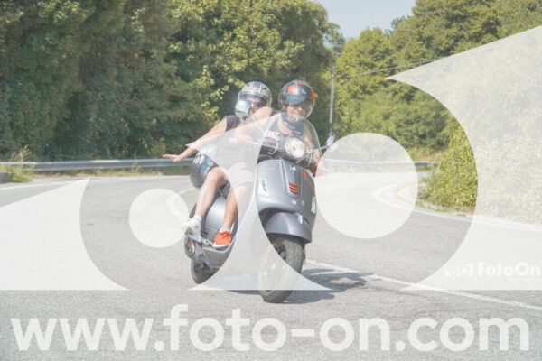 <h1 class="product-title">thumb_FF103817</h1>
