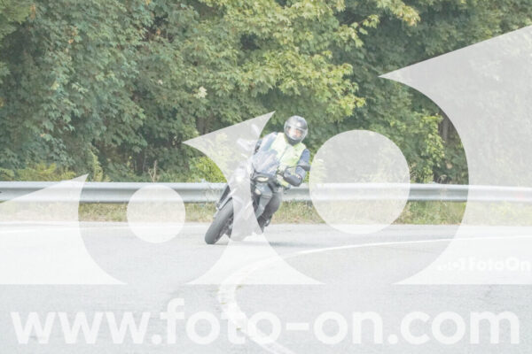 <h1 class="product-title">thumb_FF103827</h1>