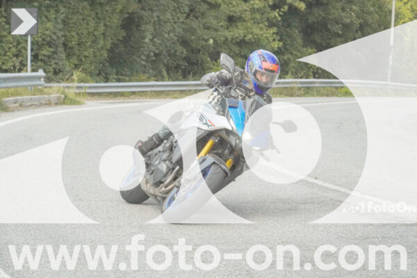 <h1 class="product-title">thumb_FF103830</h1>
