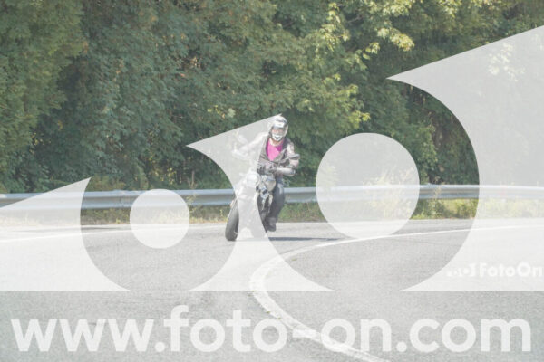 <h1 class="product-title">thumb_FF103836</h1>
