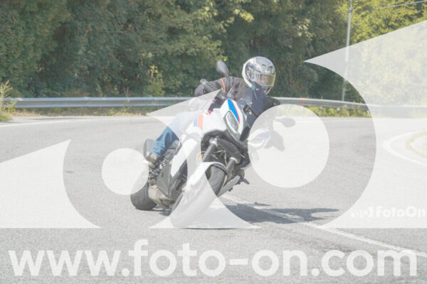 <h1 class="product-title">thumb_FF103840</h1>