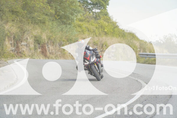 <h1 class="product-title">thumb_FF103851</h1>