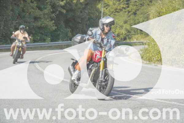 <h1 class="product-title">thumb_FF103880</h1>